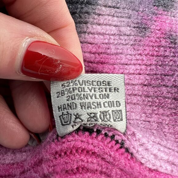 C.C Exclusive Adult Pink Tie Dye Beanie Cuffed Skull Cap Rubber Patch Heavy Knit - Picture 10 of 10